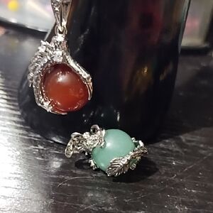 Elegant Silver and Green Pendant Necklace